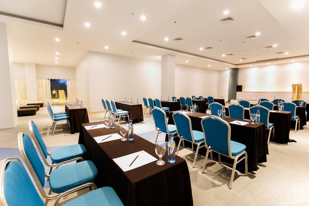 Solea Seaview Resort Мактан Екстериор снимка